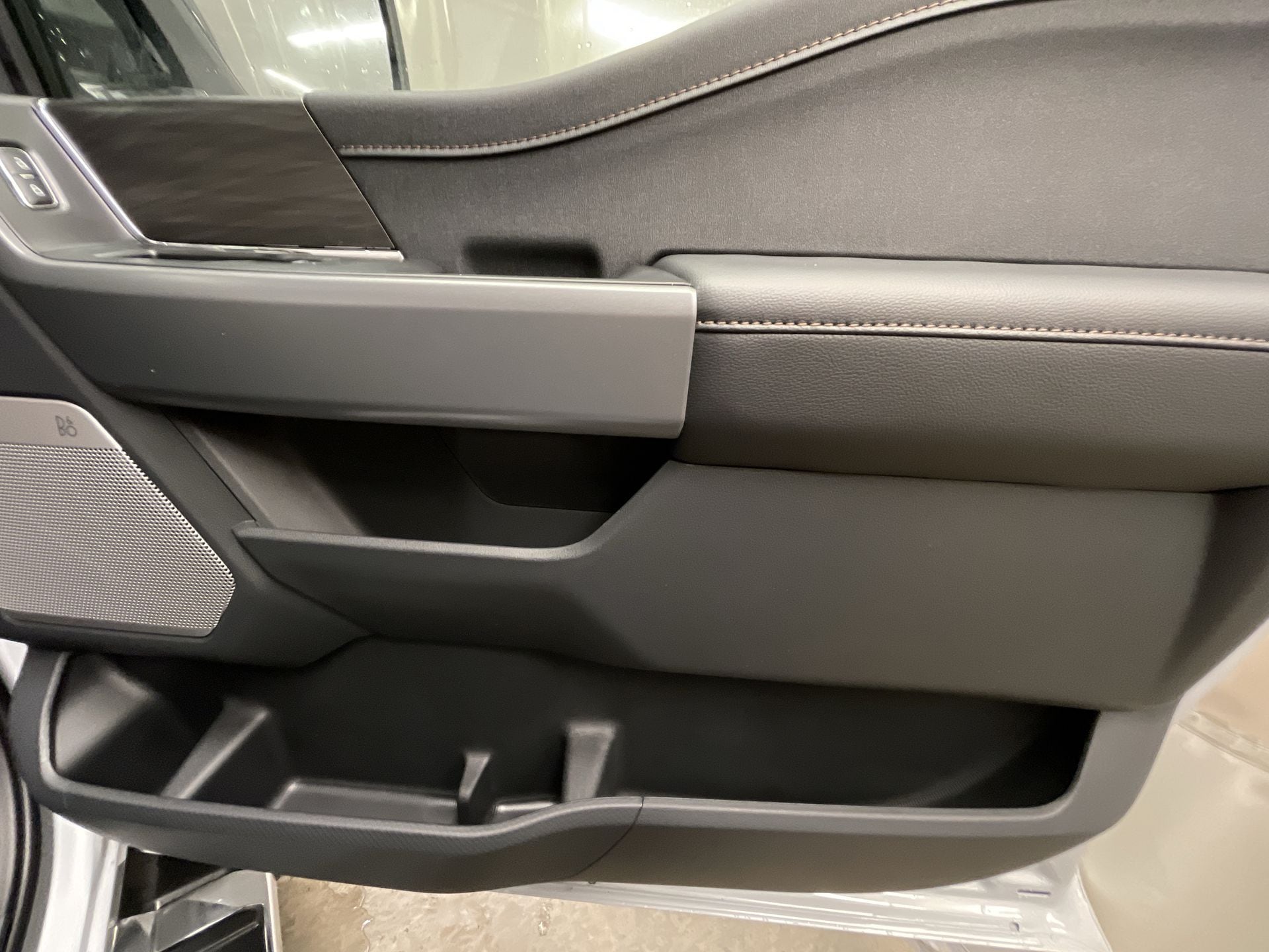 2025 Ford F-150 Lariat 23