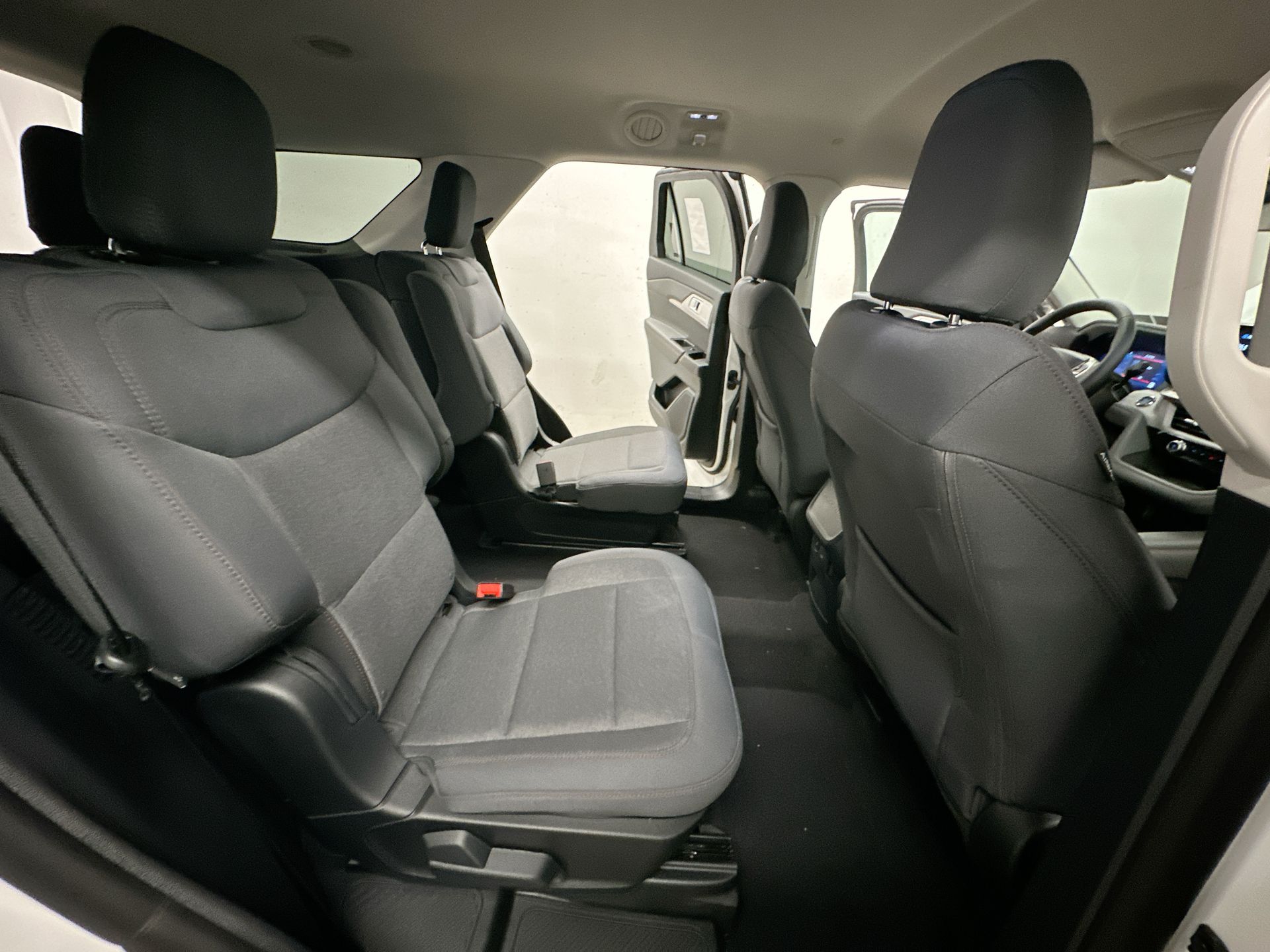 Thumbnail: 2026 Ford Explorer - 32