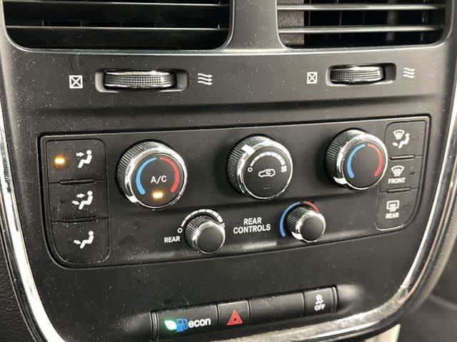 Thumbnail: 2017 Dodge Grand Caravan - 12