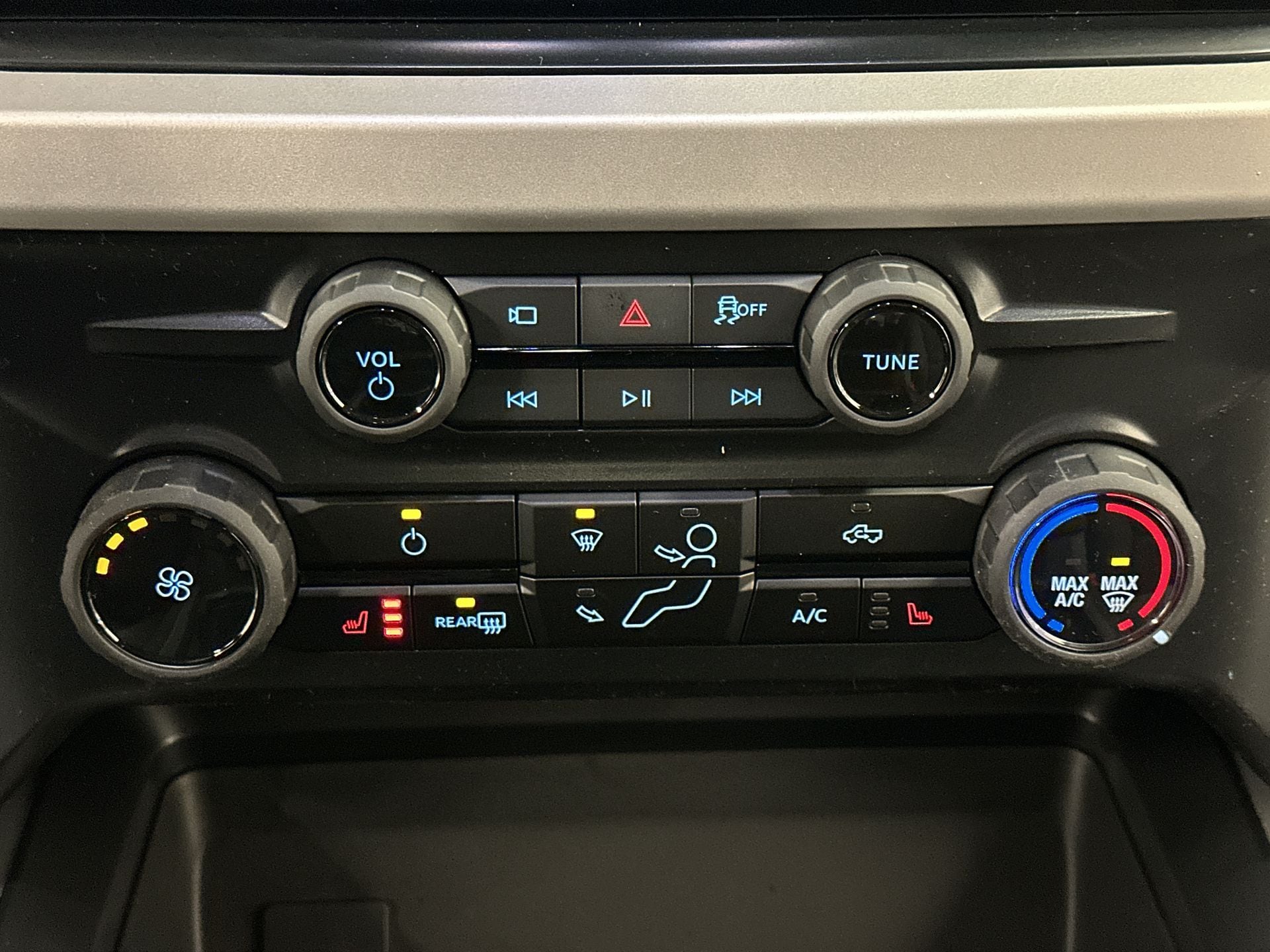 Thumbnail: 2026 Ford Econoline - 16