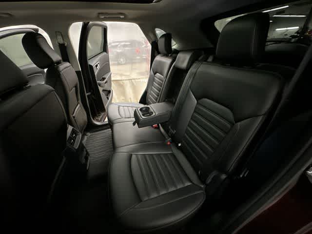 Thumbnail: 2020 Ford Edge - 20