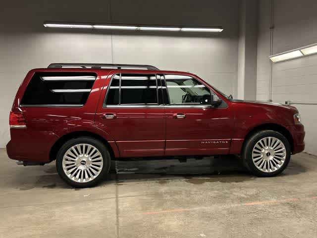 Thumbnail: 2015 Lincoln Navigator - 3
