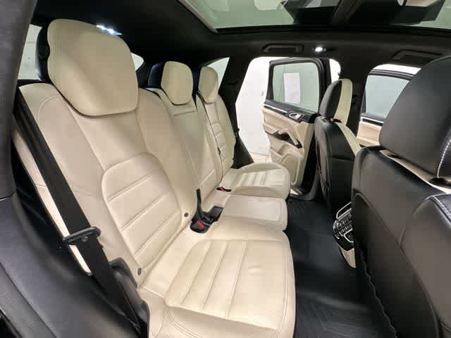 Thumbnail: 2017 Porsche Cayenne - 24
