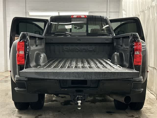 Thumbnail: 2019 GMC Sierra 3500 - 24