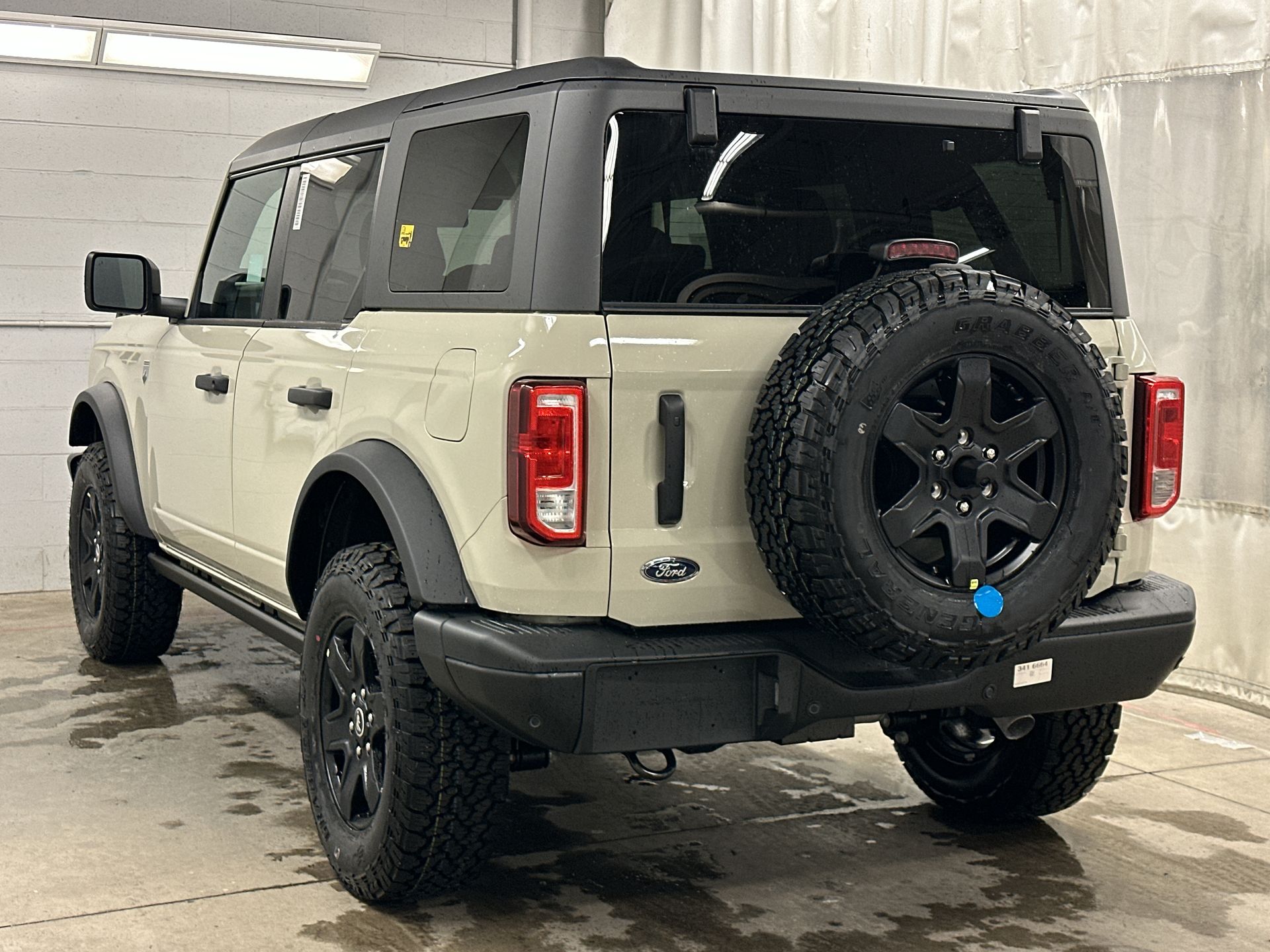 Thumbnail: 2025 Ford Bronco - 31
