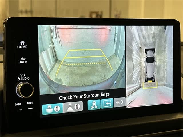 Thumbnail: 2023 Honda Pilot - 15