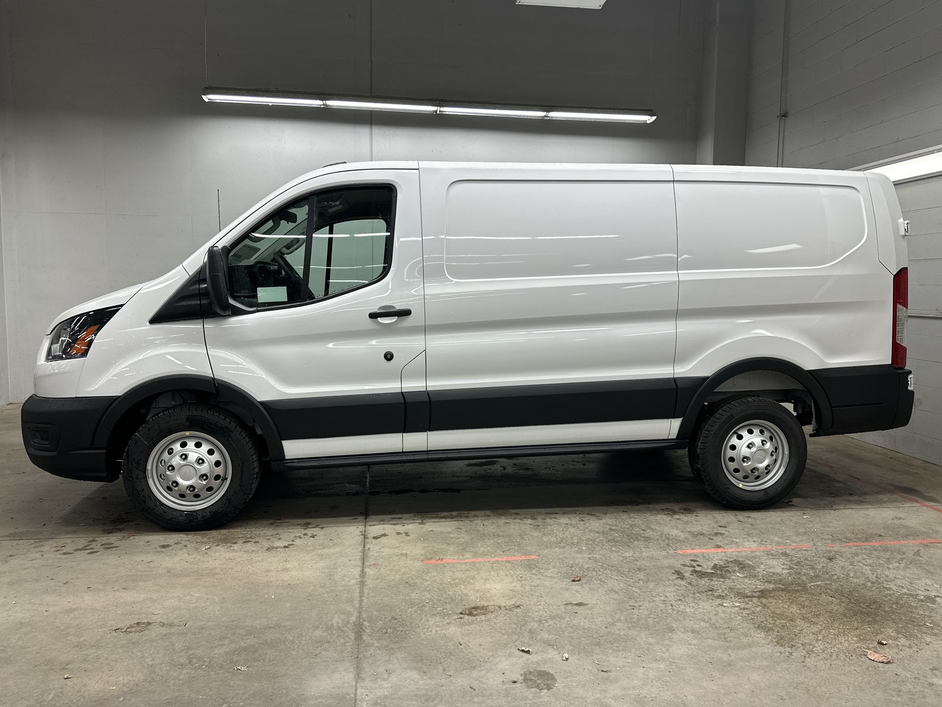 Thumbnail: 2026 Ford Transit Series - 2