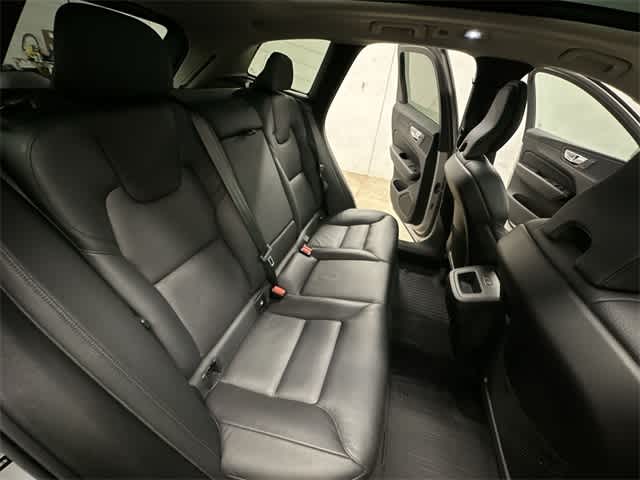 2023 Volvo XC60 B5 Plus 26