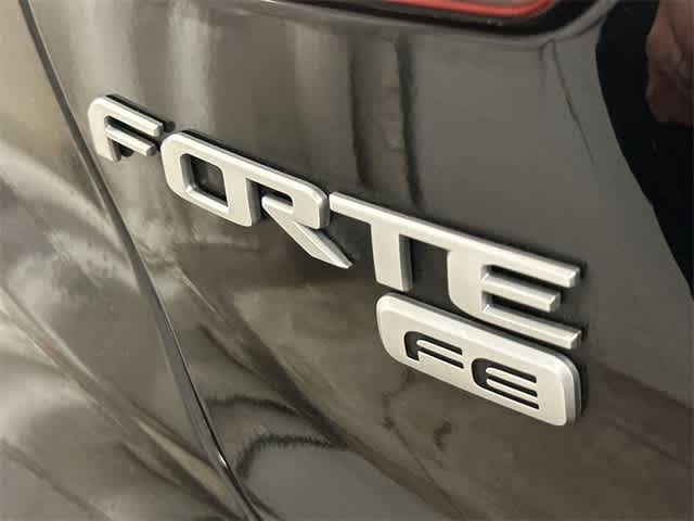 Thumbnail: 2022 Kia Forte - 25