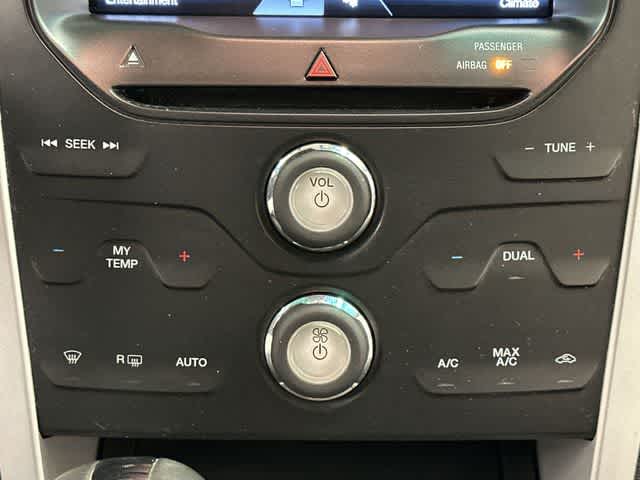 Thumbnail: 2015 Ford Explorer - 13