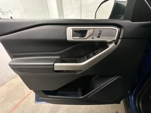 Thumbnail: 2022 Ford Explorer - 17