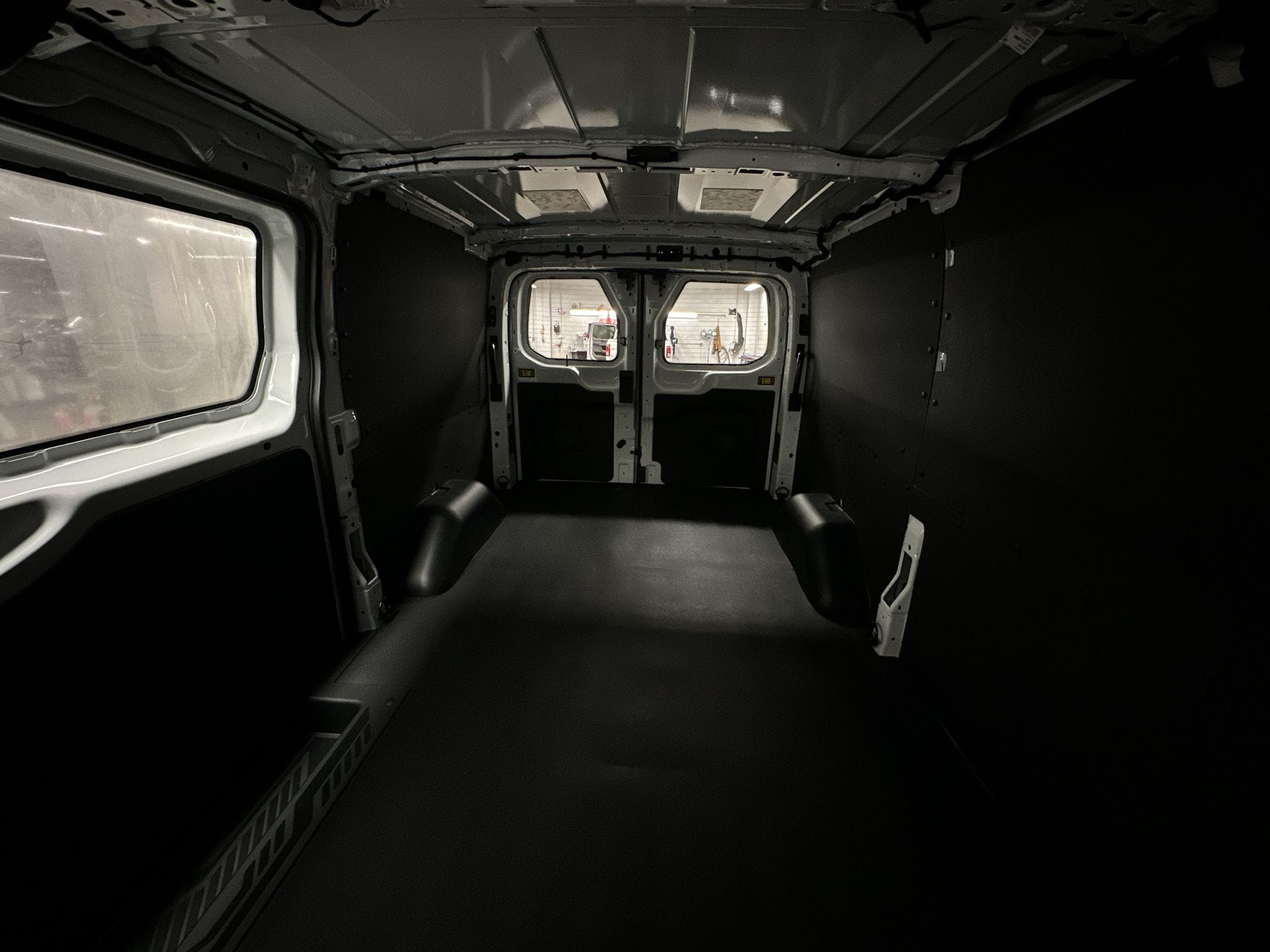 Thumbnail: 2026 Ford Transit Series - 18