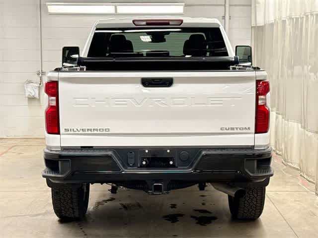 2024 Chevrolet Silverado 2500HD Custom photo 4