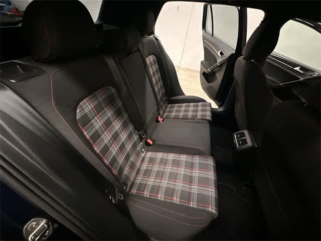 Thumbnail: 2017 Volkswagen Golf - 21