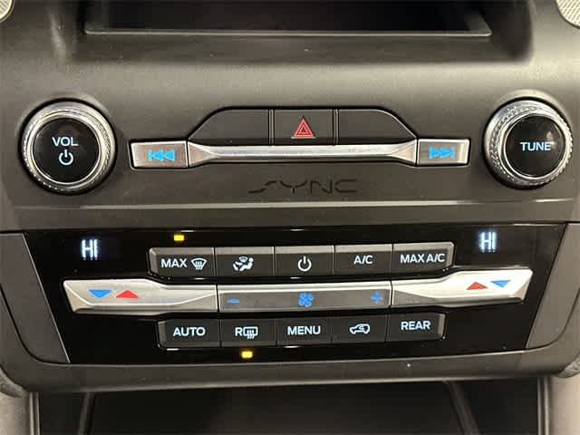 Thumbnail: 2020 Ford Explorer - 14