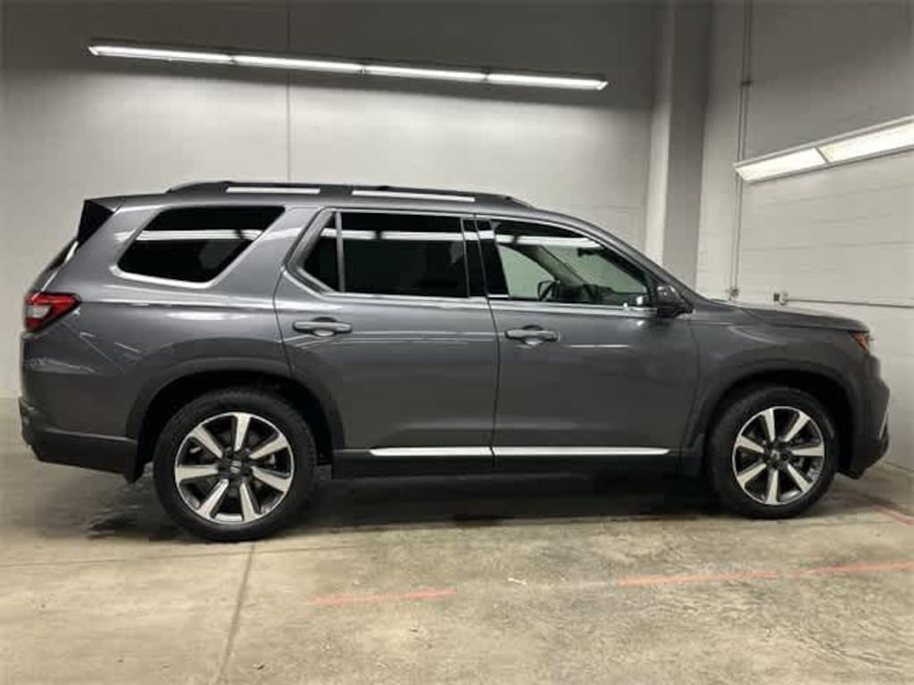Used 2023 Honda Pilot Elite SUV