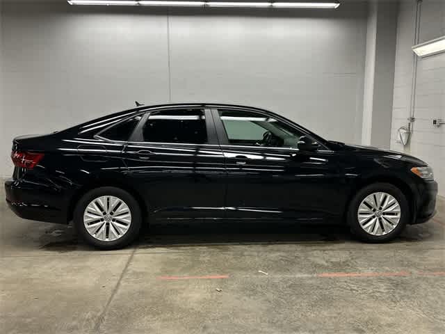 2020 Volkswagen Jetta S photo 2