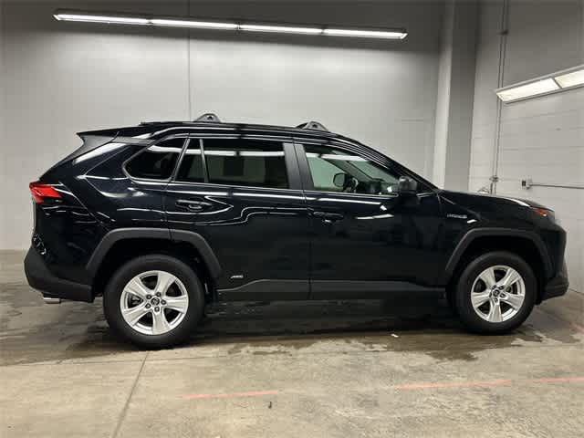 Thumbnail: 2021 Toyota RAV4 - 3