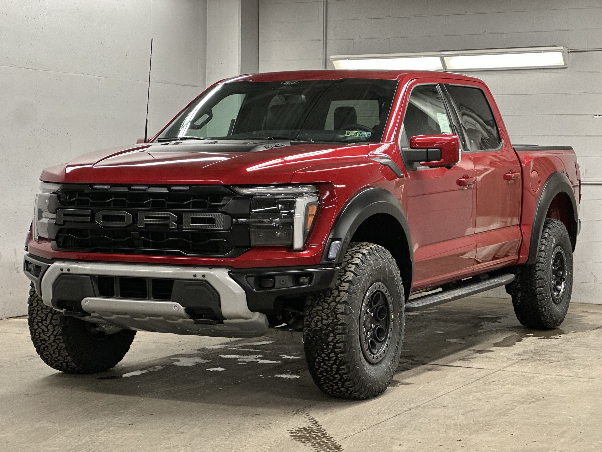 2025 Ford F-150 Raptor's photo