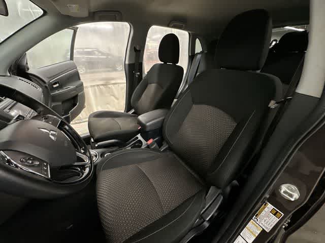 Thumbnail: 2016 Mitsubishi Outlander Sport - 13