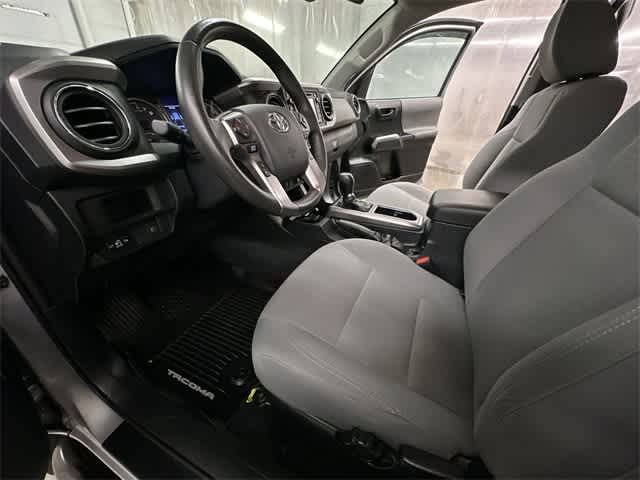 Thumbnail: 2019 Toyota Tacoma - 13