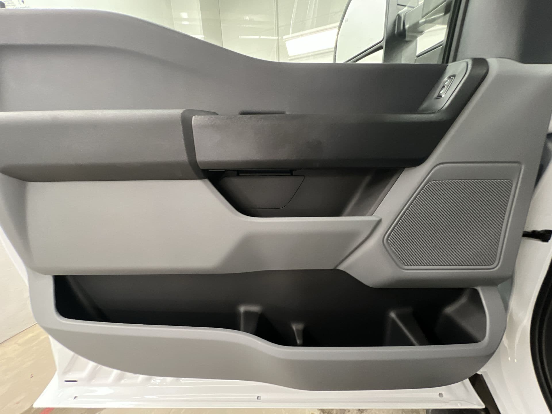 Thumbnail: 2025 Ford  - 14