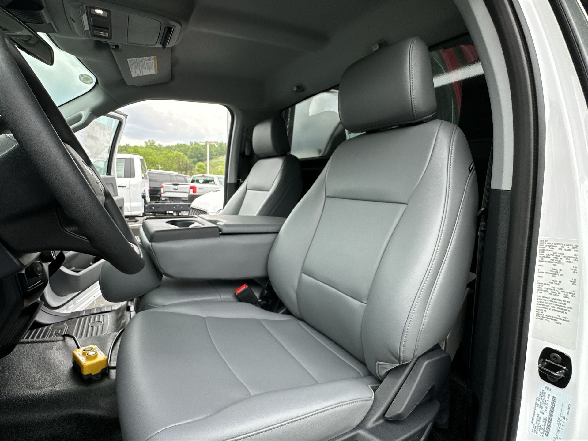 Thumbnail: 2025 Ford Econoline - 13