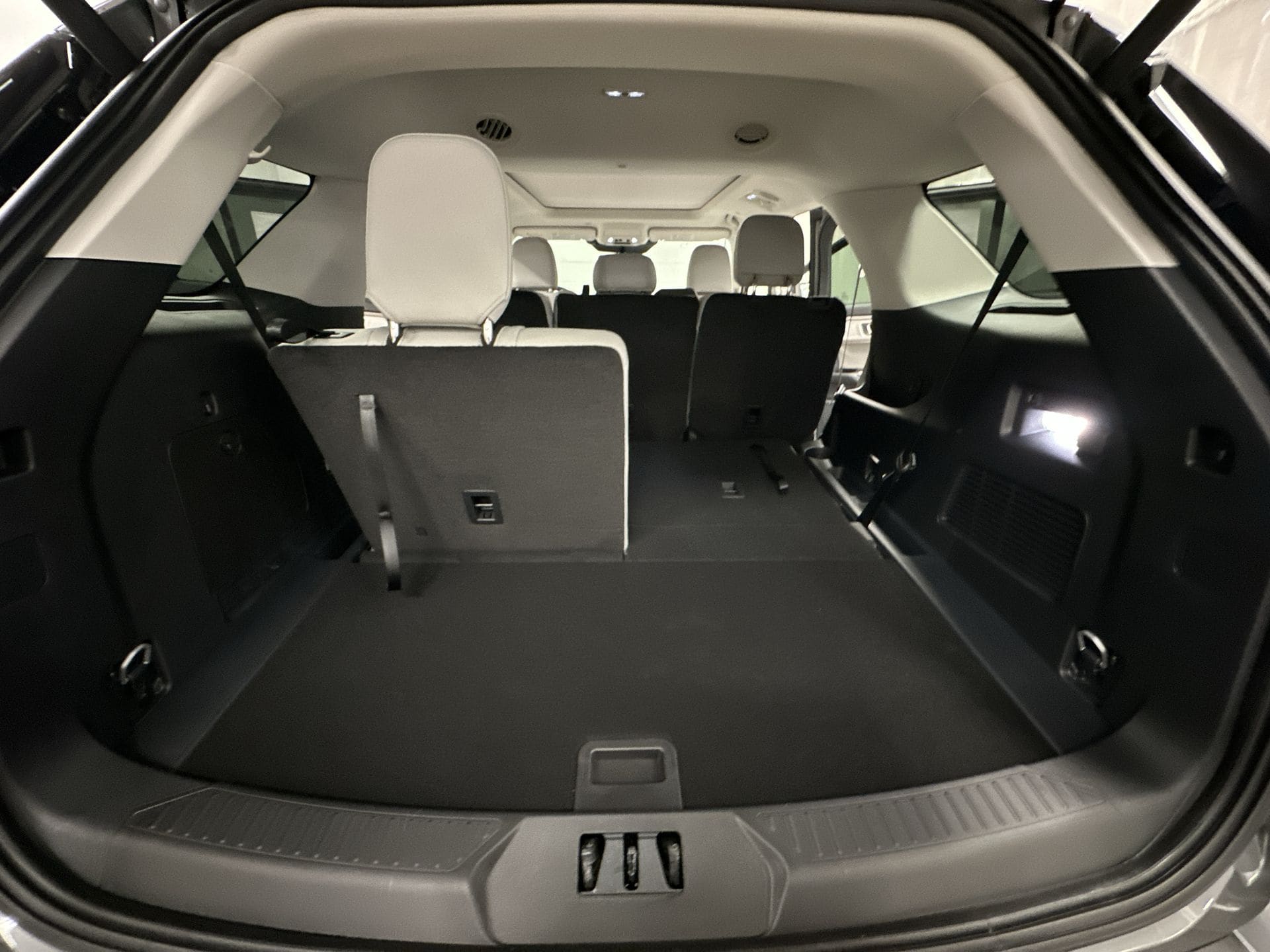 Thumbnail: 2026 Ford Explorer - 27