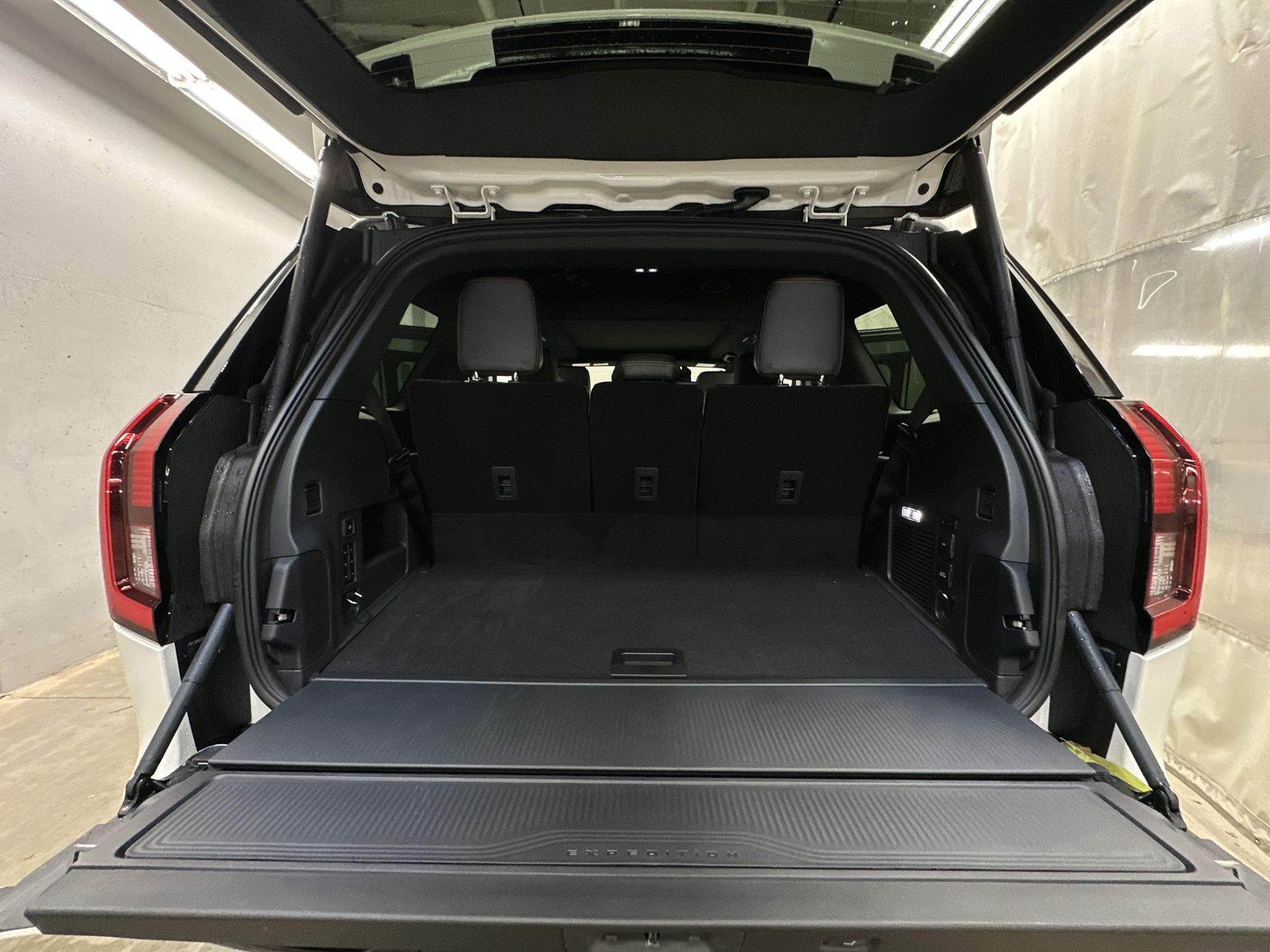 Thumbnail: 2025 Ford Expedition - 27