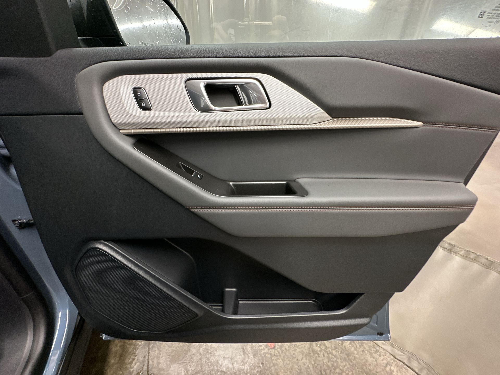 Thumbnail: 2025 Ford Explorer - 24