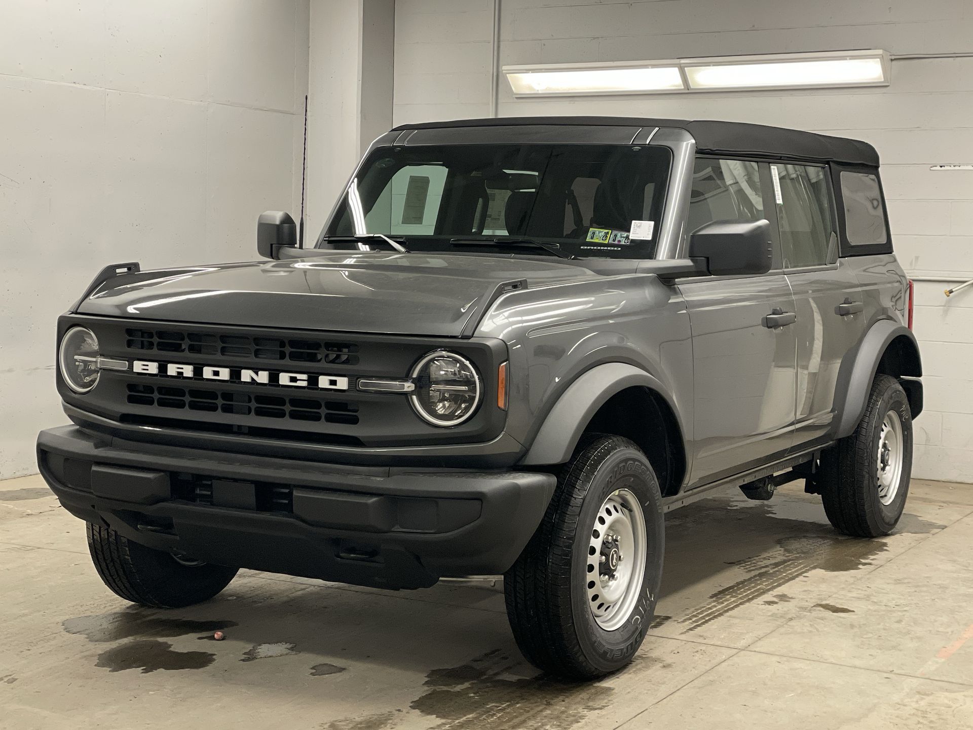 2025 Ford Bronco Base -
                  Zelienople, PA