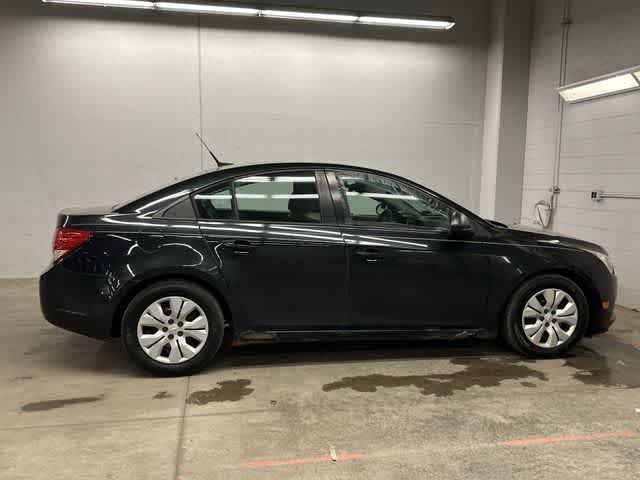 Thumbnail: 2014 Chevrolet Cruze - 3