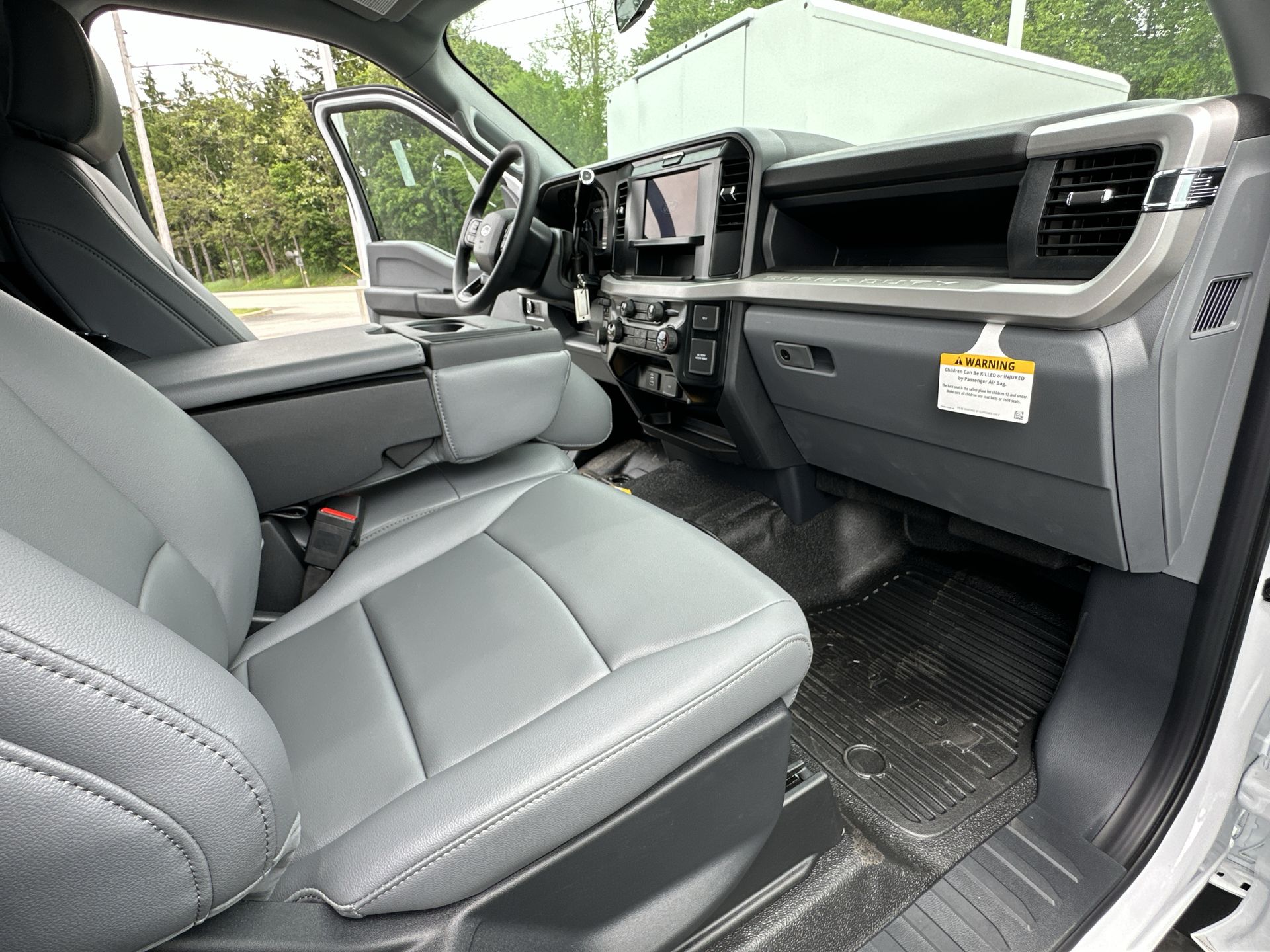 Thumbnail: 2025 Ford Econoline - 17