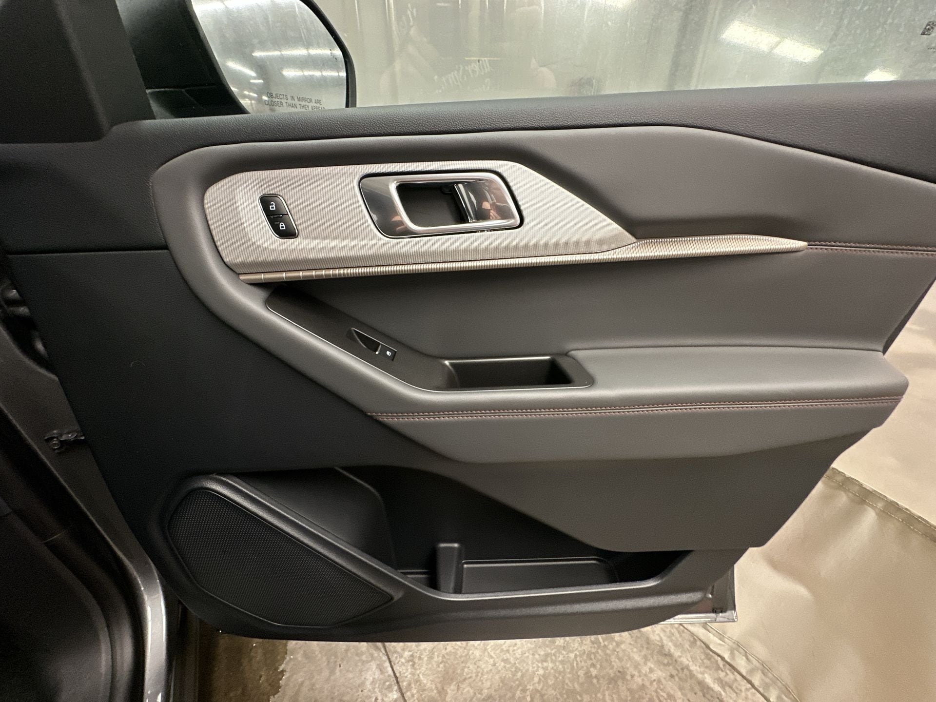 Thumbnail: 2025 Ford Explorer - 23