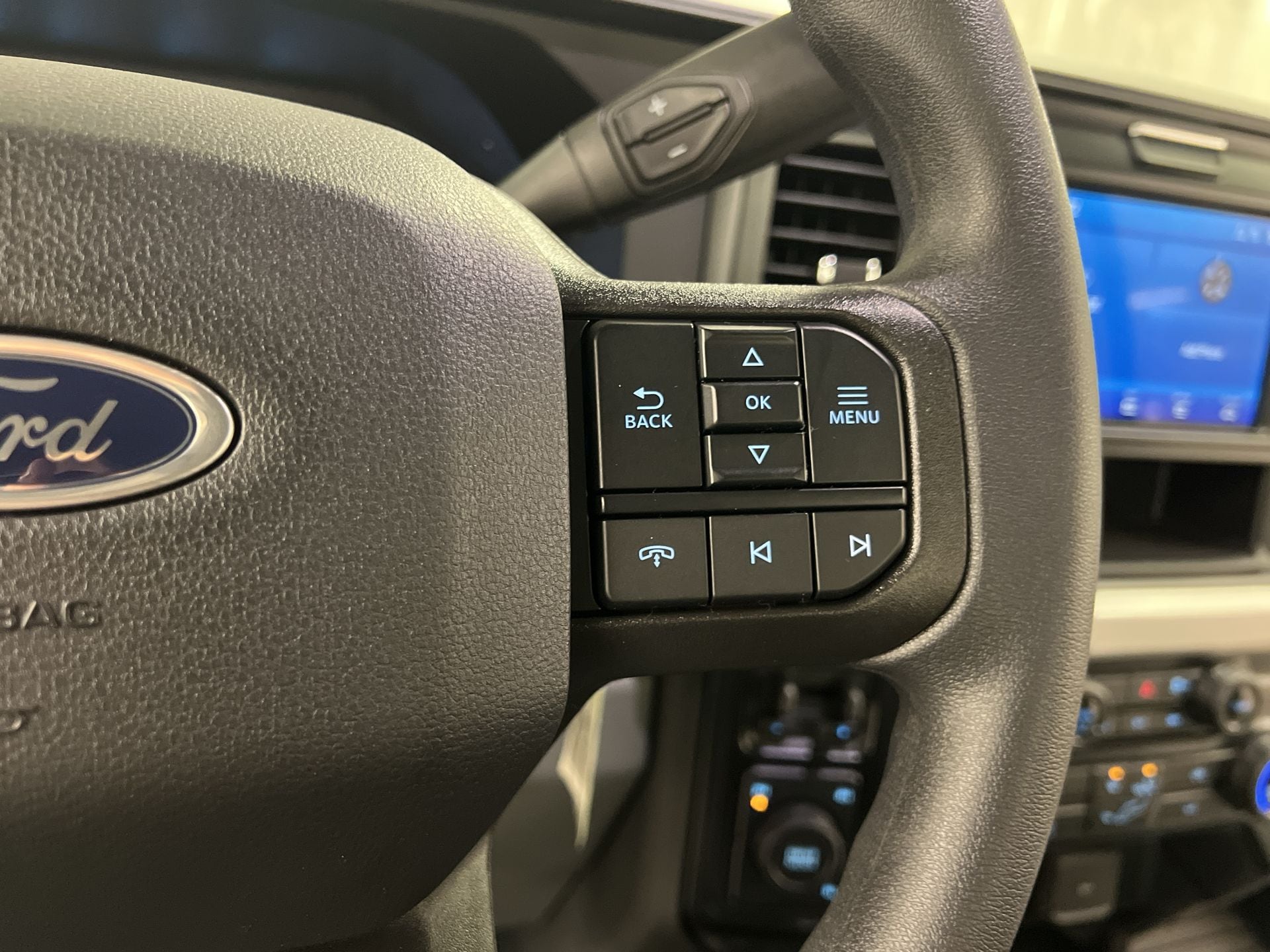 Thumbnail: 2025 Ford  - 9