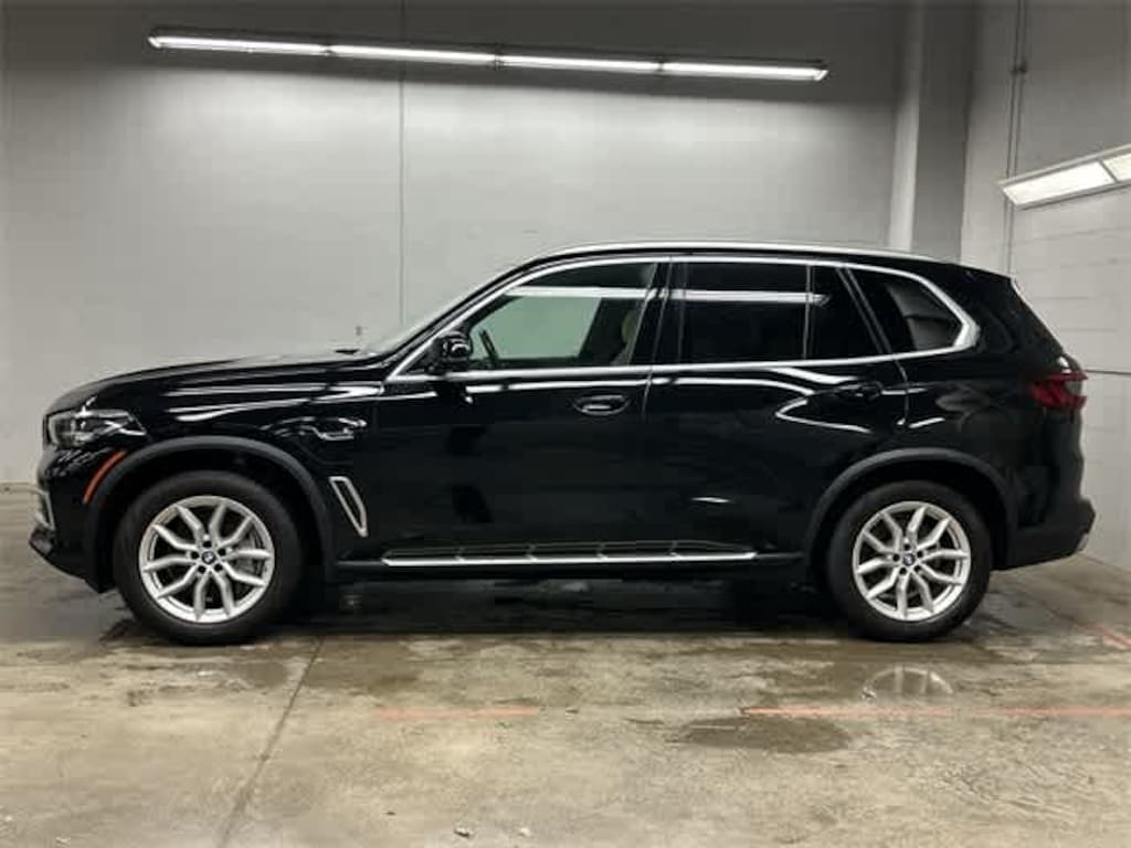 Used 2022 BMW X5 xDrive45e SUV