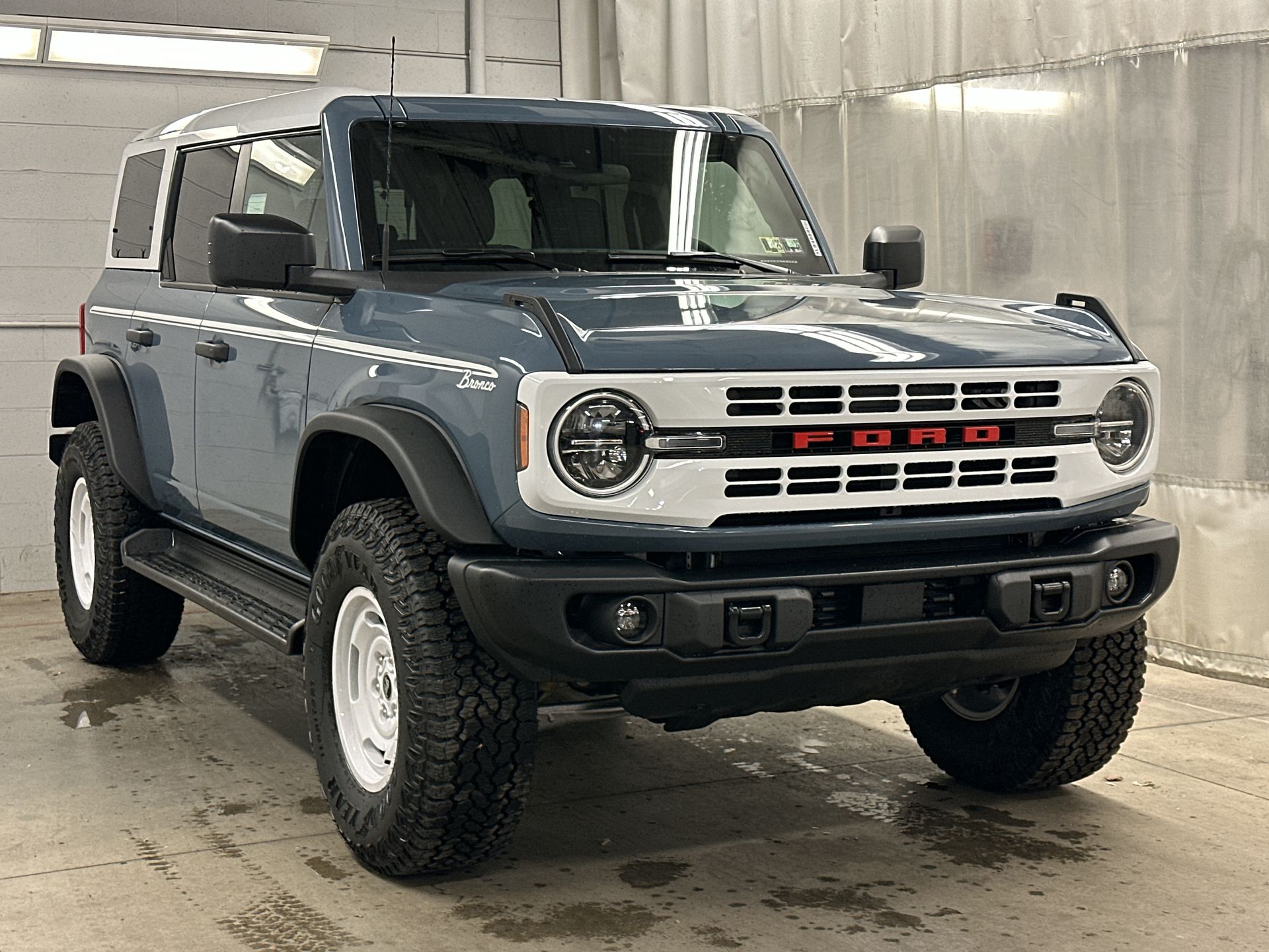 Thumbnail: 2025 Ford Bronco - 30