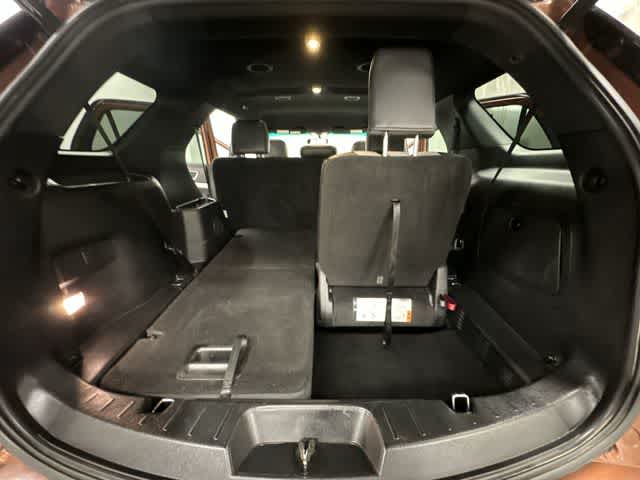 Thumbnail: 2017 Ford Explorer - 26