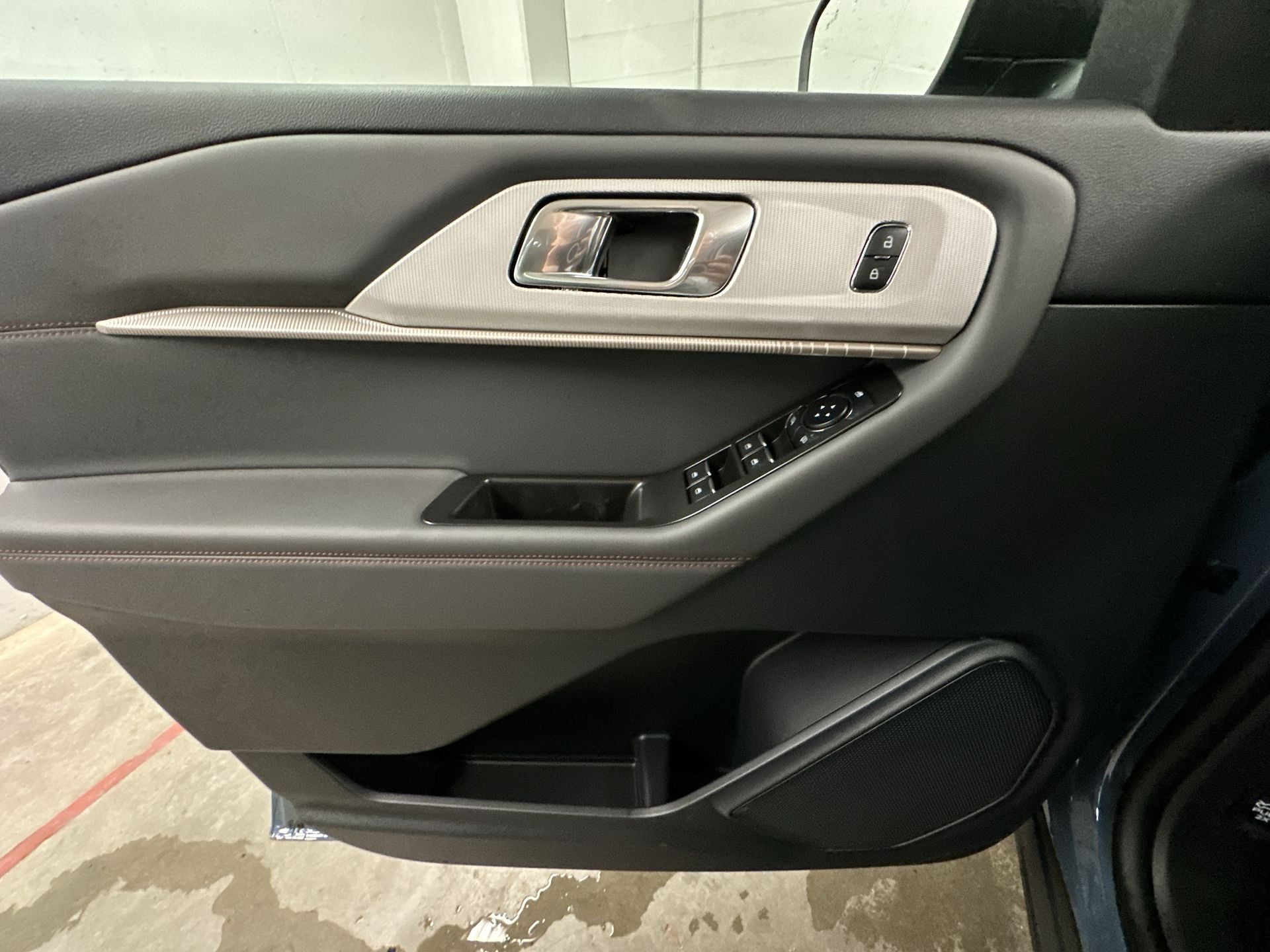 Thumbnail: 2025 Ford Explorer - 19