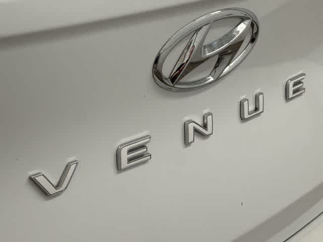 Thumbnail: 2023 Hyundai Venue - 17