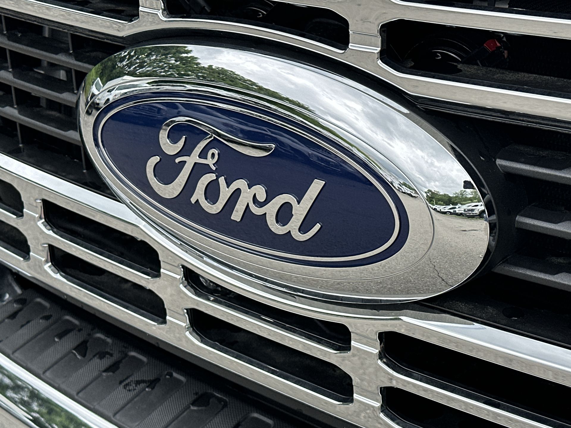 Thumbnail: 2025 Ford  - 21