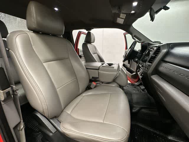 Thumbnail: 2019 Ford Econoline - 19