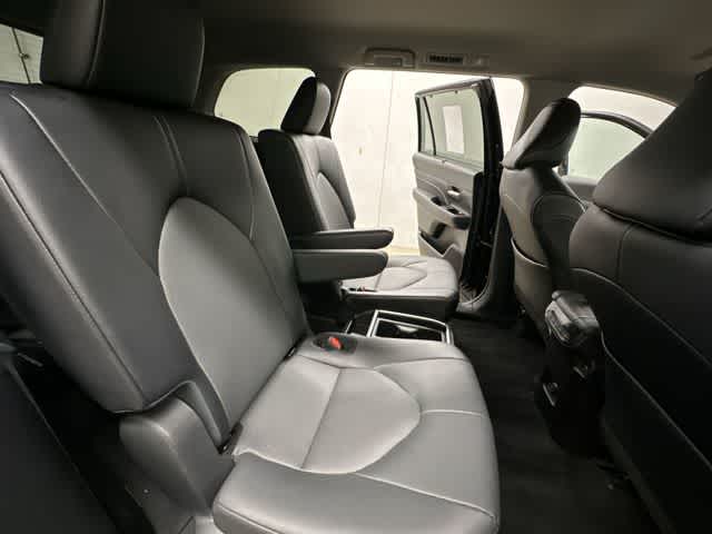 Thumbnail: 2025 Toyota Grand Highlander - 23