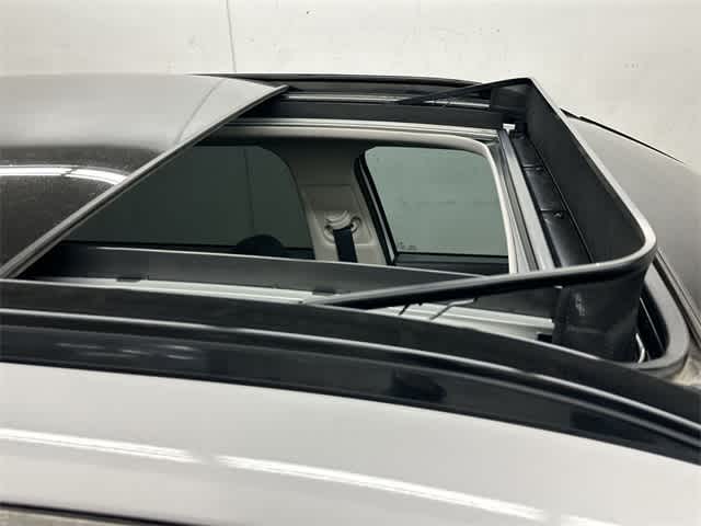 Thumbnail: 2022 Kia Sorento - 6