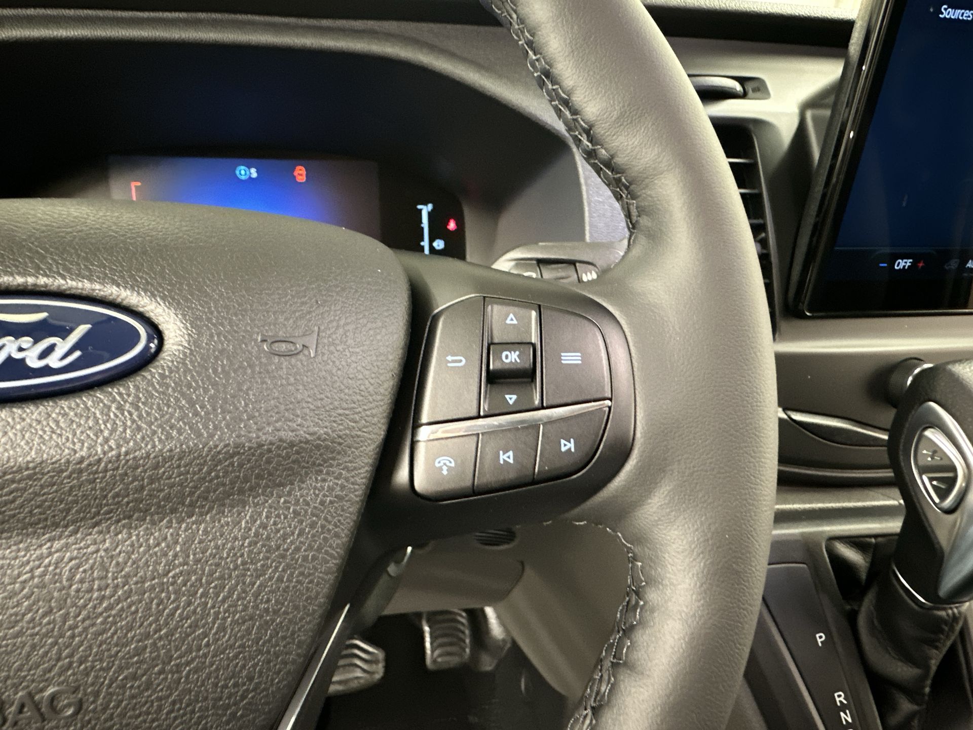 Thumbnail: 2026 Ford Transit Series - 9