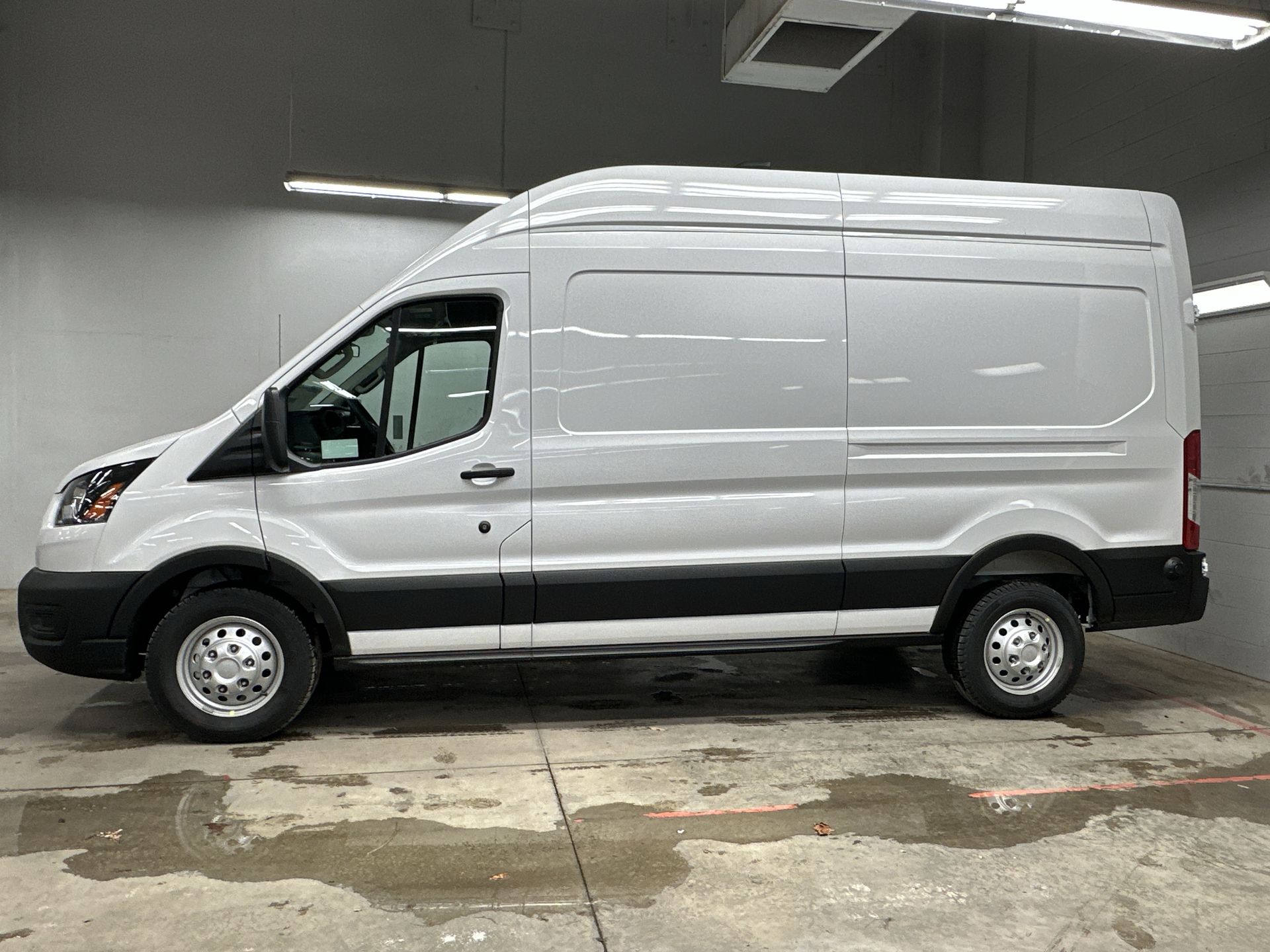 Thumbnail: 2026 Ford Transit Series - 2