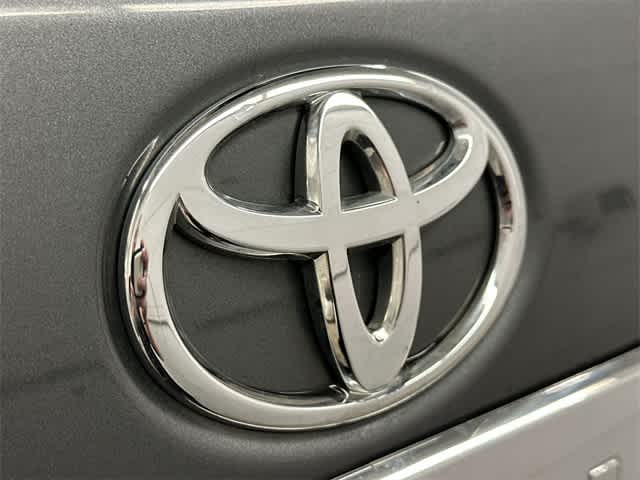Thumbnail: 2013 Toyota Highlander - 18