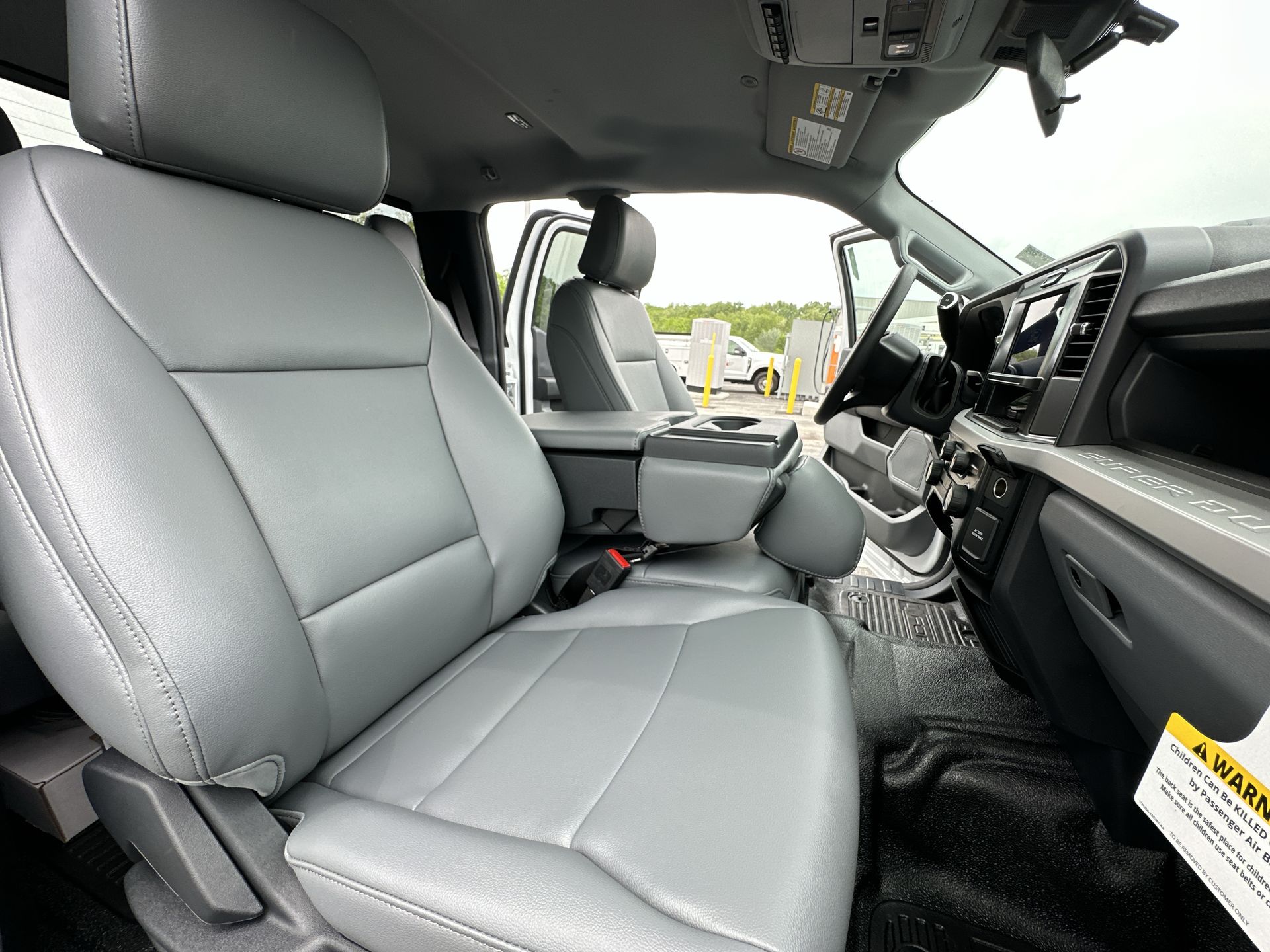 Thumbnail: 2025 Ford Econoline - 18