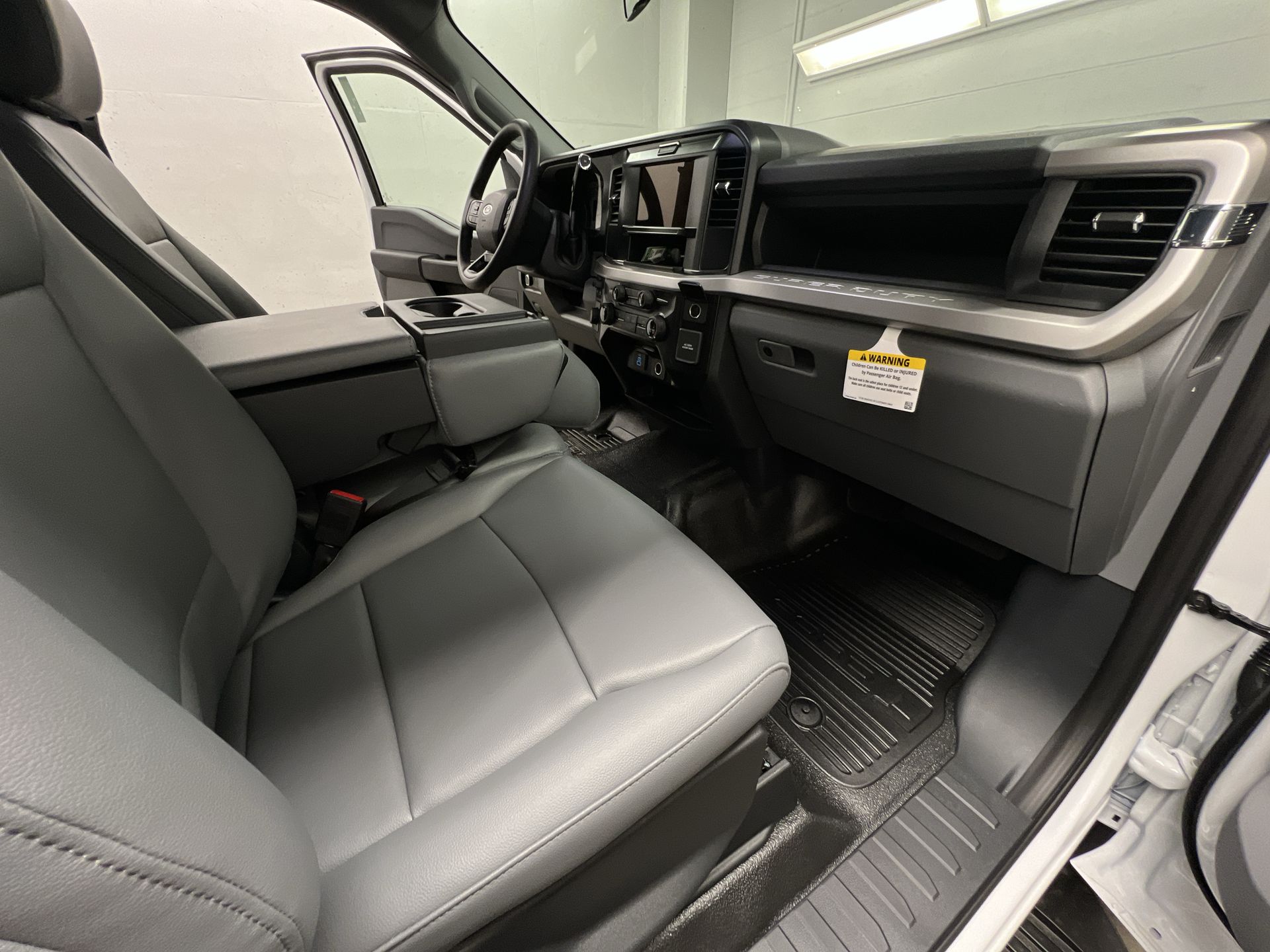 Thumbnail: 2025 Ford Econoline - 17