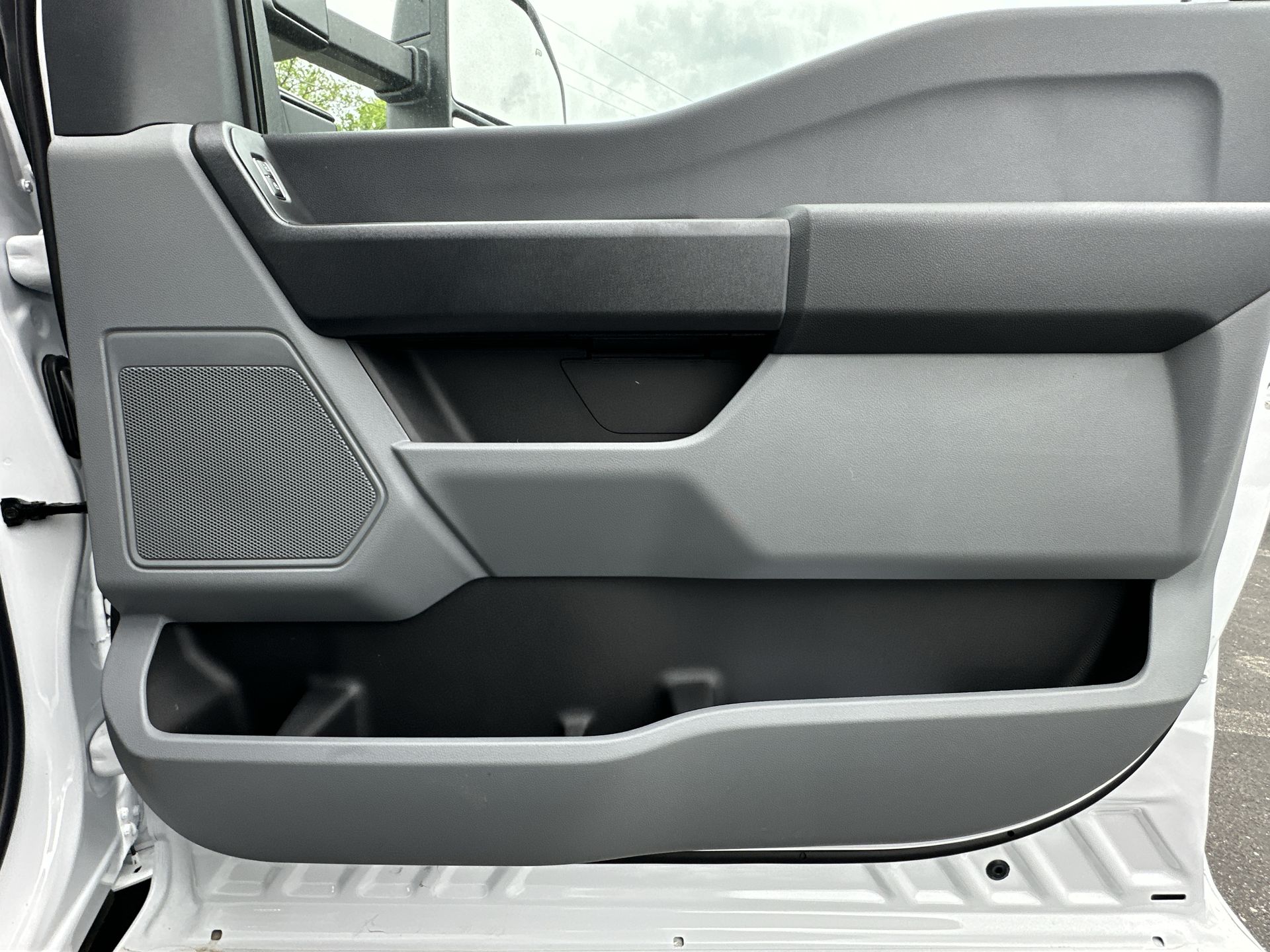 Thumbnail: 2025 Ford Econoline - 19